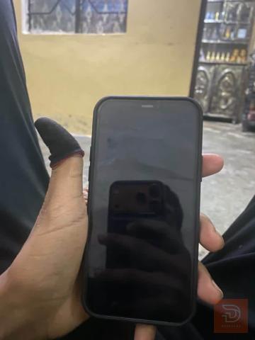أبل ايفون 12 عادي 64 غيغا مستعمل للبيع في نينوى