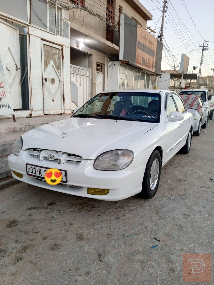هيونداي سوناتا 2001 نظيفة جداً للبيع في النجف الأشرف